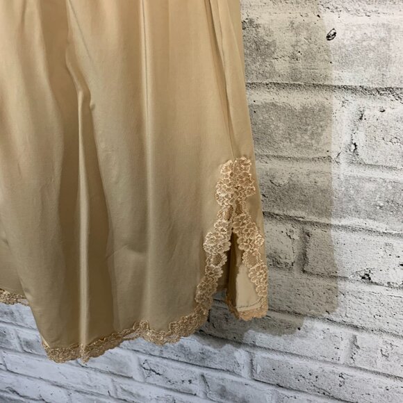 Jones New York short Slip Skirt Medium Nude Satin Lace Side Slit Elastic Waist - Picture 2 of 11